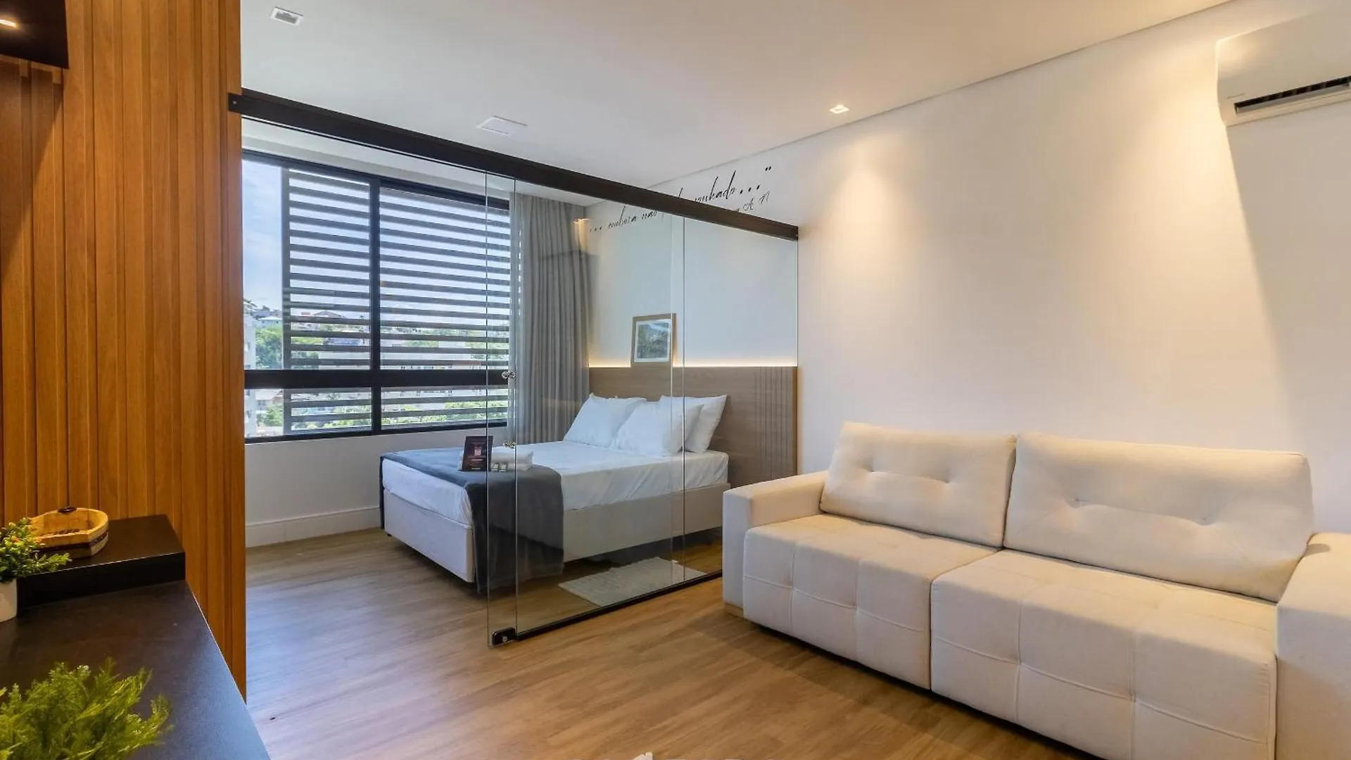 Ssg - Estudios Proximos A Ufsc Em Florianópolis Βραζιλία