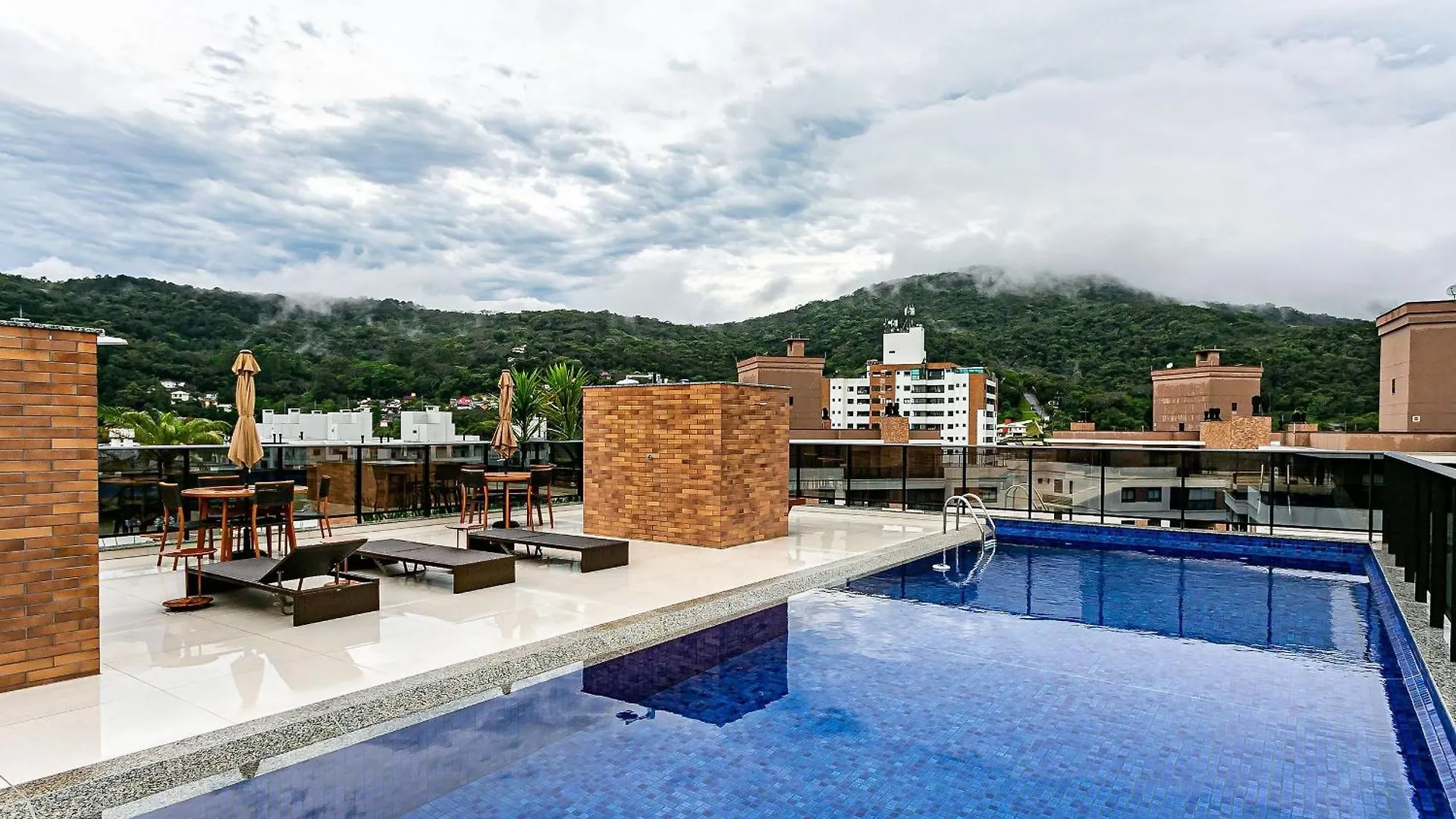 Ssg - Estudios Proximos A Ufsc Em Florianópolis